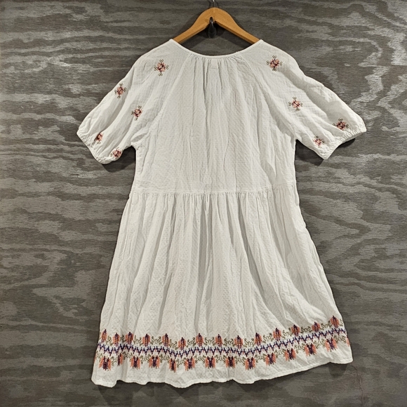 Knox Rose SZ L Hippie Boho Embroidered Short Sleeve White Dress W/Pockets - Picture 3 of 13